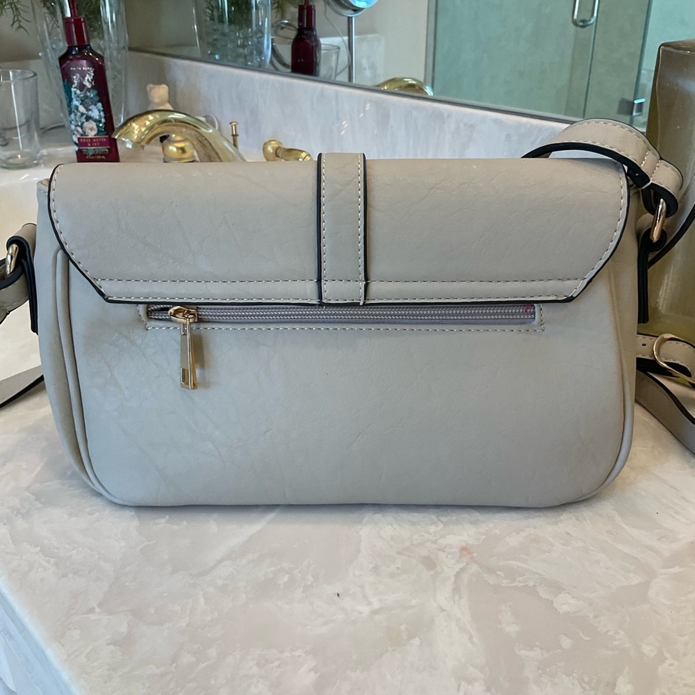Miztique taupe shoulder-bag with gold horse stirrup detail, NWOT, midsize - Picture 6 of 15